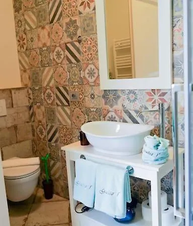 Yema Home-lucca شقة لوكا